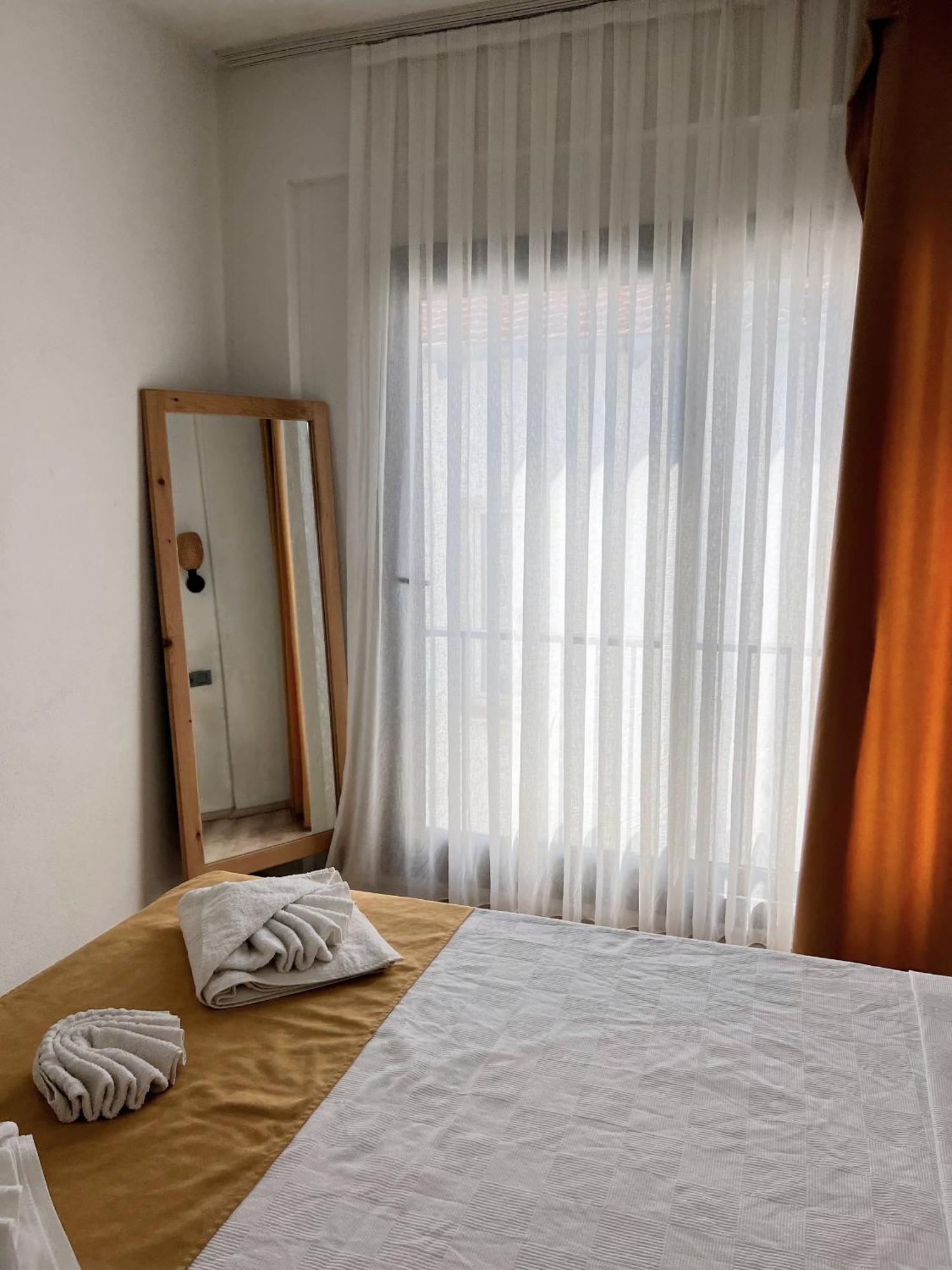 Aden Apartment *